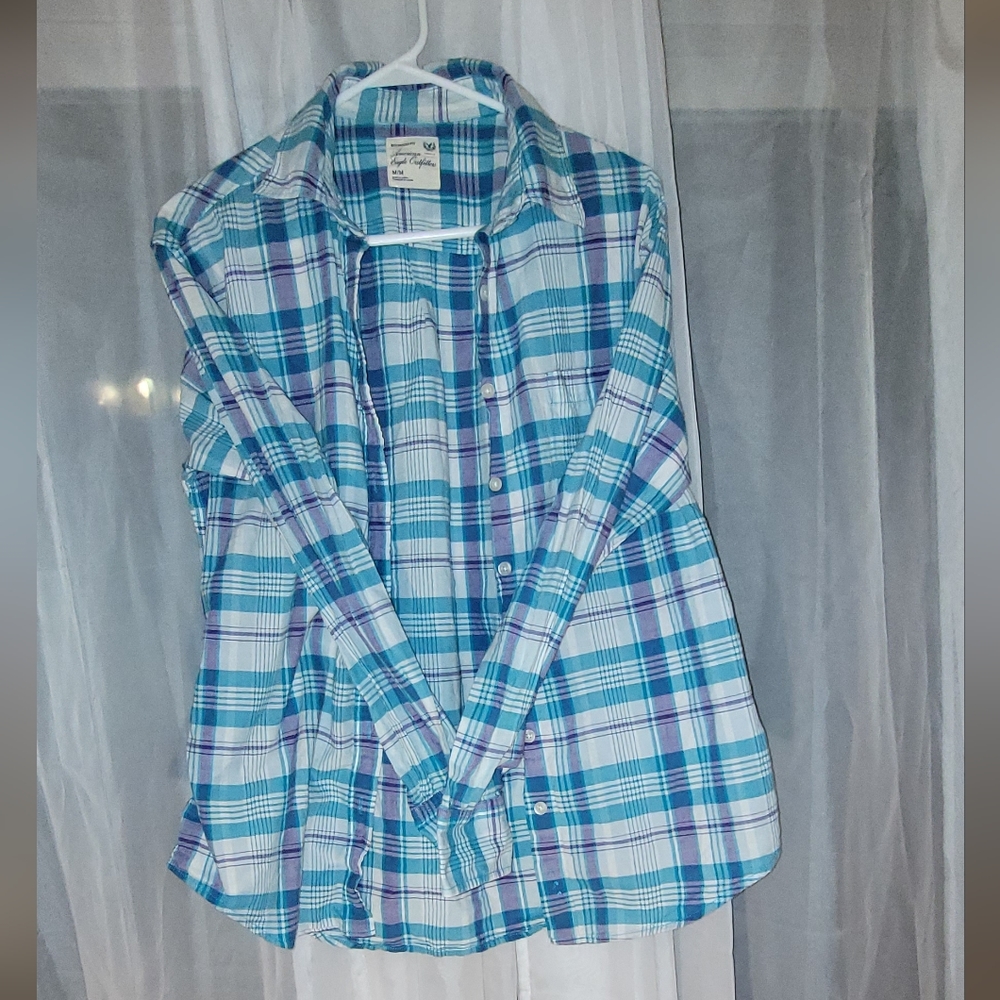 Women's buttoned long sleeve  shirt